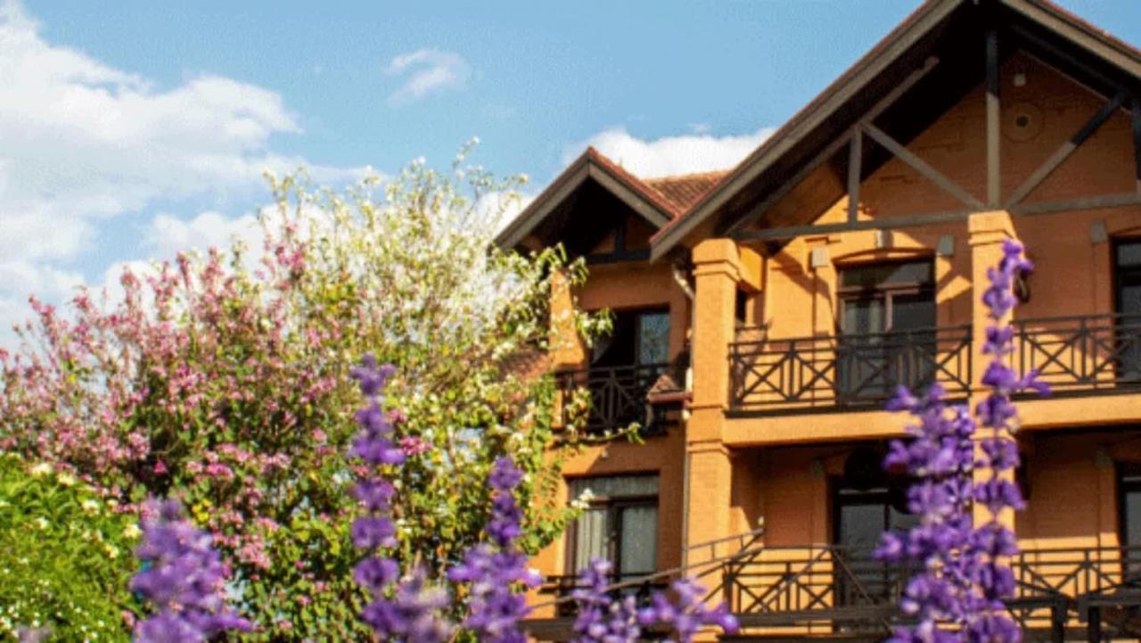 Radisson Hotel Tamboho Waterfront Antananarivo Ngoại thất bức ảnh