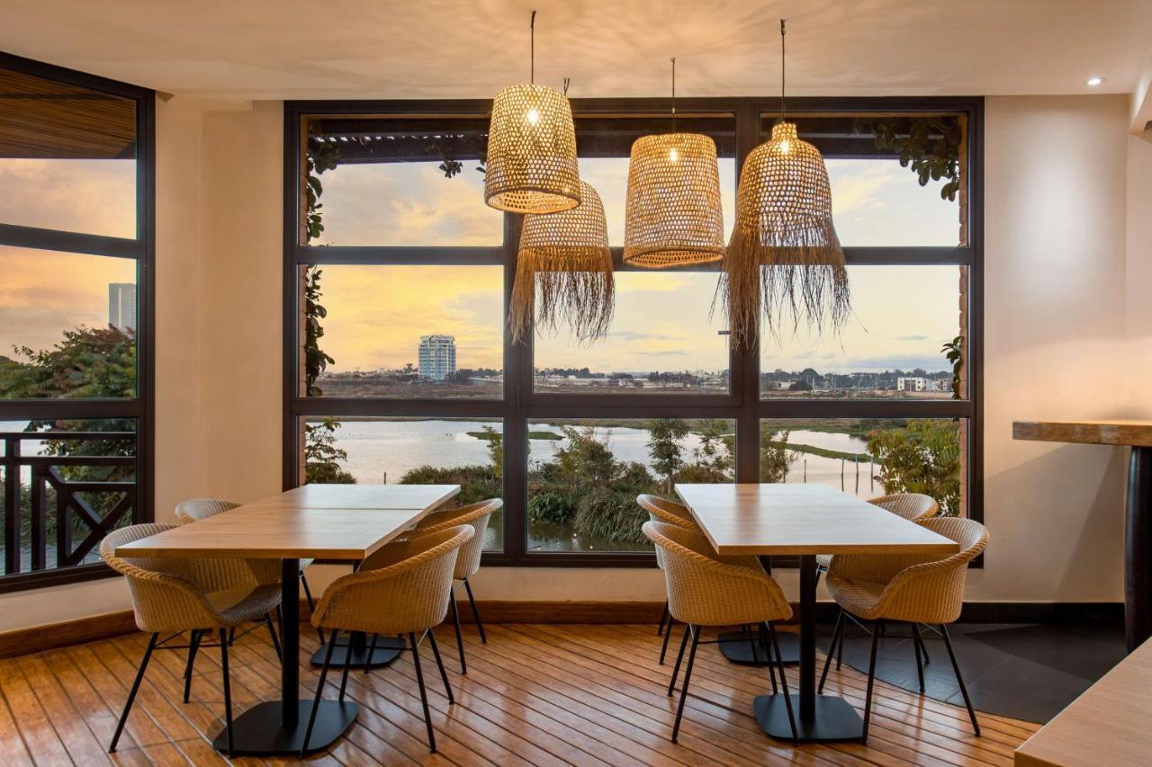 Radisson Hotel Tamboho Waterfront Antananarivo Ngoại thất bức ảnh