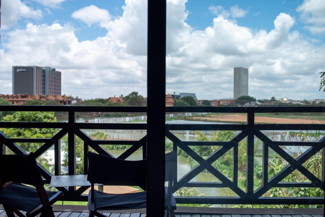 Radisson Hotel Tamboho Waterfront Antananarivo Ngoại thất bức ảnh