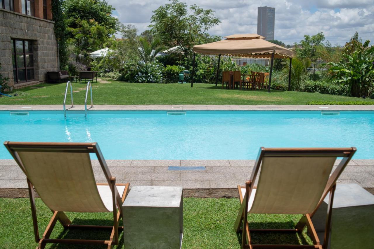 Radisson Hotel Tamboho Waterfront Antananarivo Ngoại thất bức ảnh