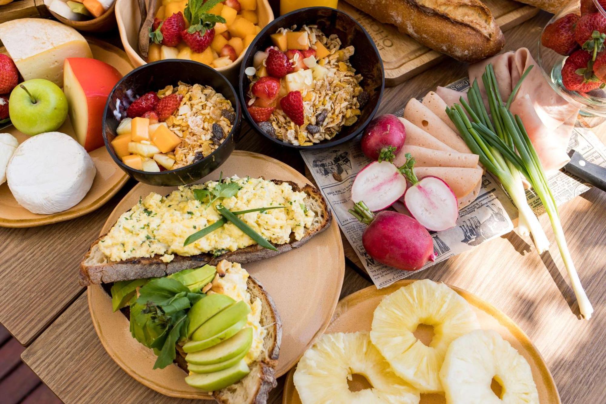 Radisson Hotel Tamboho Waterfront Antananarivo Ngoại thất bức ảnh