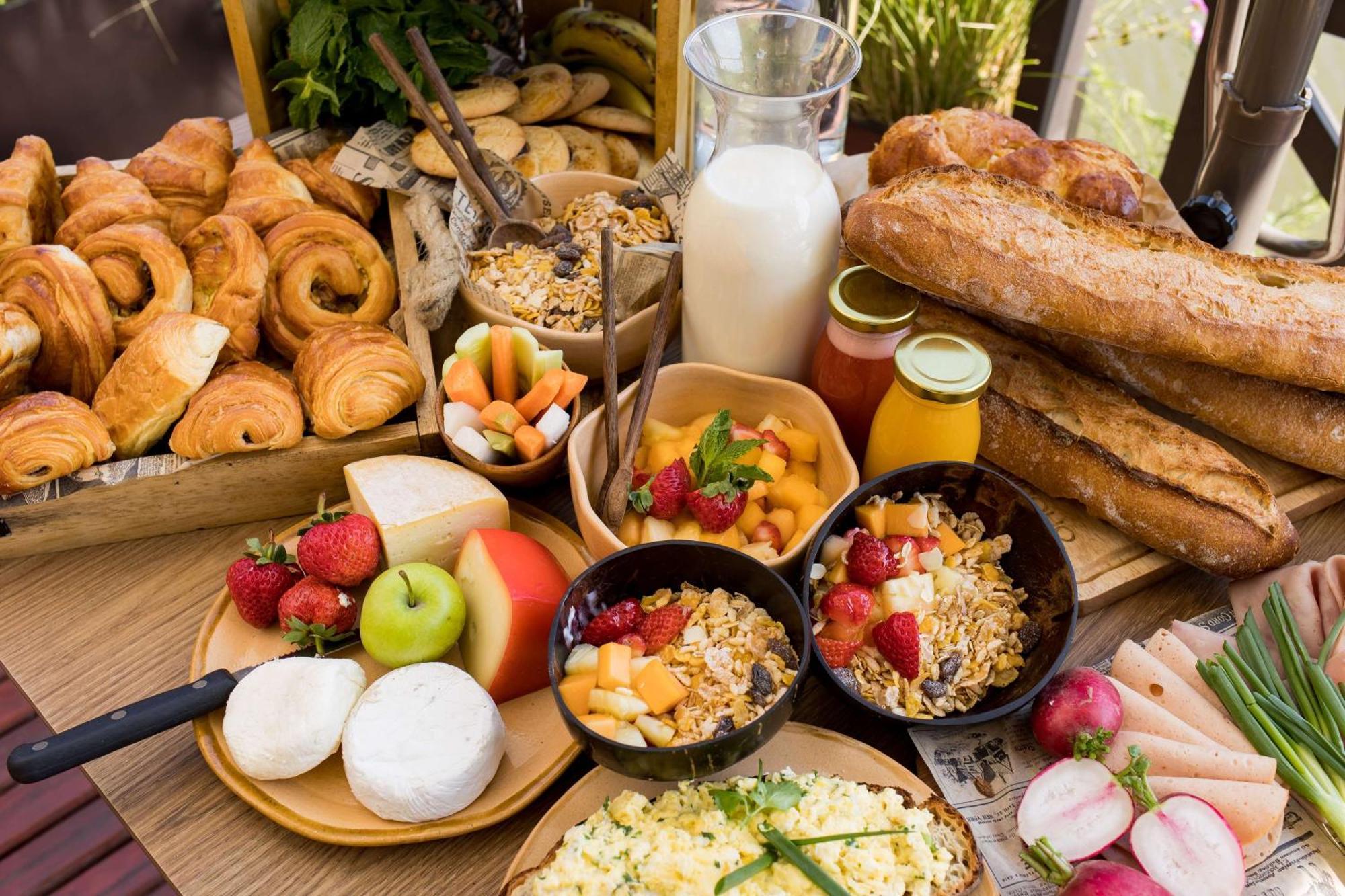 Radisson Hotel Tamboho Waterfront Antananarivo Ngoại thất bức ảnh